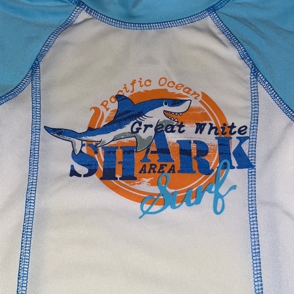 (3 for $10) mick mack rashguard - Picture 3 of 4